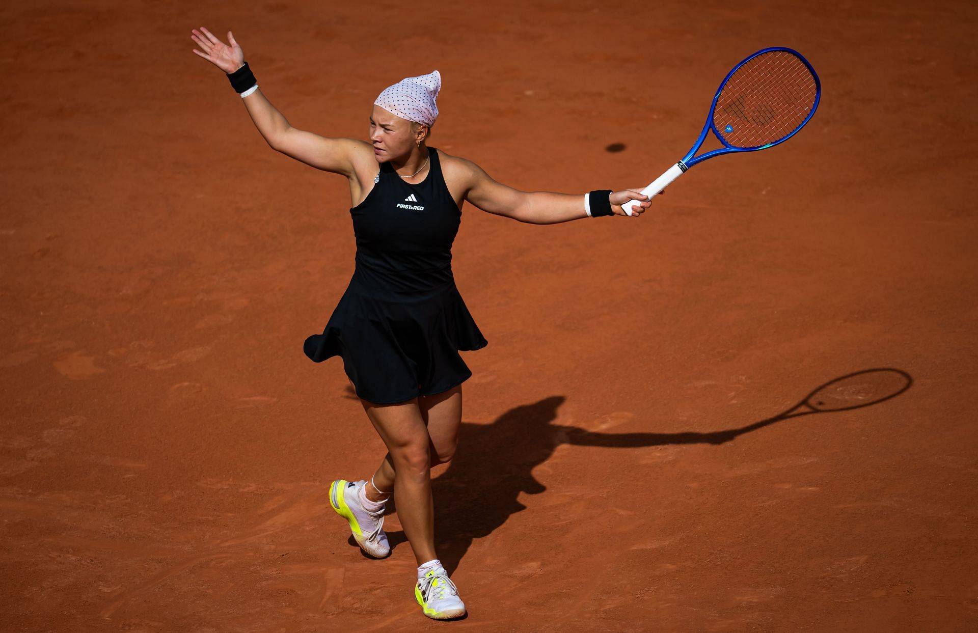 Shnaider reacts after a point at the 2025 French Open - Day One - Source: Getty